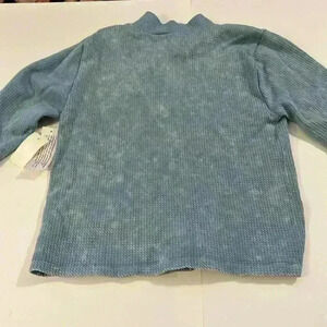 NWT Aeropostale Seamless long sleeve cropped bodycon L top. 95%nylon,5%spandex​